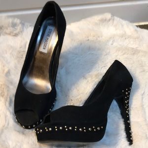 Steve madden 3” studded stiletto heels sized 7.5